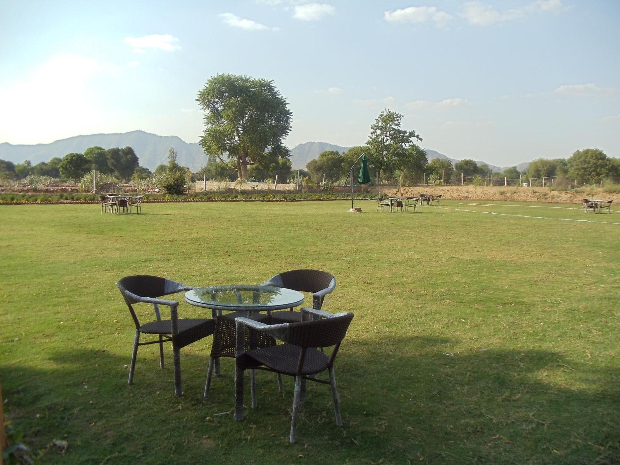 Lohana Village Resort Pushkar Exteriör bild